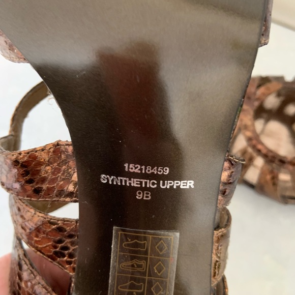 Copper metallic dress sandals - Picture 5 of 8